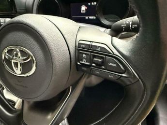 Toyota Yaris 1.5 VVT-h Excel E-CVT Euro 6 (s/s) 5dr