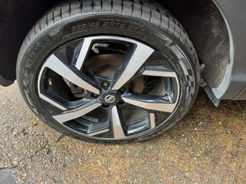 Nissan Qashqai 1.2 DIG-T Tekna XTRON Euro 6 (s/s) 5dr
