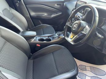 Nissan Juke 1.6 N-Connecta SUV 5dr Petrol Hybrid Auto Euro 6 (143 ps)