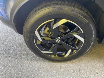 Nissan Juke 1.6 N-Connecta SUV 5dr Petrol Hybrid Auto Euro 6 (143 ps)