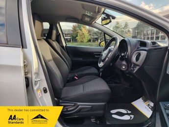 Toyota Yaris 1.33 Dual VVT-i Icon Plus Hatchback 5dr Petrol Multidrive S Euro