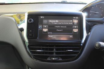 Peugeot 2008 BLUE HDI ALLURE