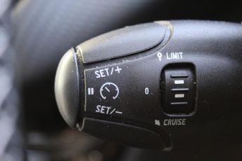 Peugeot 2008 BLUE HDI ALLURE