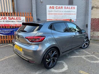 Renault Clio E-TECH ENGINEERED