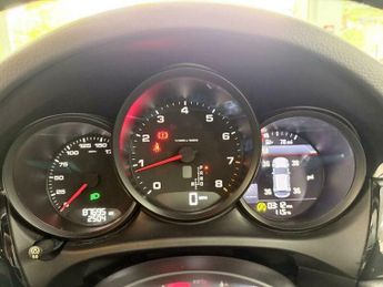 Porsche Macan 2.0T PDK 4WD Euro 6 (s/s) 5dr