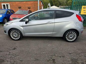 Ford Fiesta 1.0T EcoBoost Titanium Euro 5 (s/s) 3dr