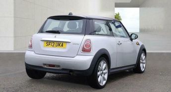 MINI Hatch 1.6 Cooper Auto Euro 5 3dr