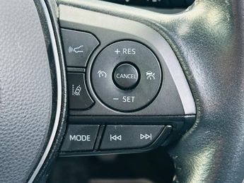 Toyota Corolla ICON TECH
