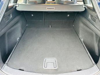 Toyota Corolla ICON TECH