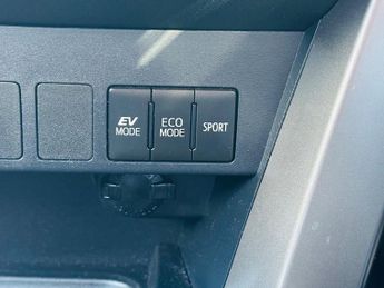 Toyota RAV4 VVT-I BUSINESS EDITION PLUS TSS