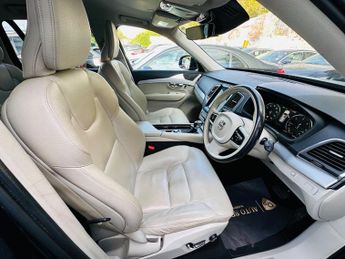 Volvo XC90 D5 POWERPULSE MOMENTUM AWD