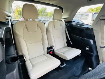 Volvo XC90 D5 POWERPULSE MOMENTUM AWD