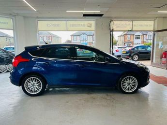 Ford Focus 1.0T EcoBoost Zetec Euro 5 (s/s) 5dr
