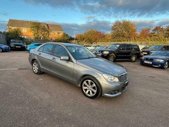 Mercedes C Class 2.1 C220 CDI BlueEfficiency SE Euro 5 (s/s) 4dr