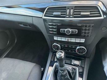 Mercedes-Benz C Class 2.1 C220 CDI BlueEfficiency SE Euro 5 (s/s) 4dr