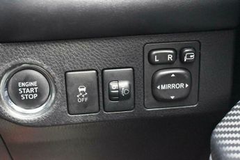 Toyota RAV4 2.2 D-CAT Invincible Auto 4WD Euro 5 5dr
