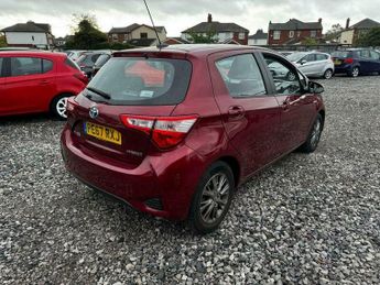 Toyota Yaris 1.5 VVT-h Icon Tech E-CVT Euro 6 (s/s) 5dr