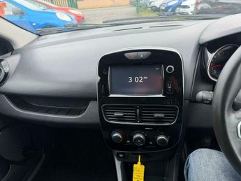 Renault Clio 0.9 TCe Iconic Euro 6 (s/s) 5dr