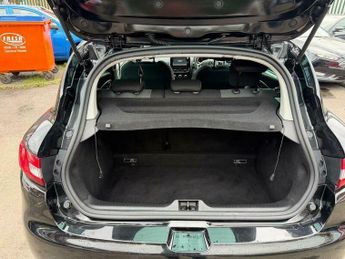 Renault Clio 0.9 TCe Iconic Euro 6 (s/s) 5dr