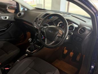 Ford Fiesta 1.0T EcoBoost Zetec Hatchback 3dr Petrol Manual Euro 5 (s/s) (10