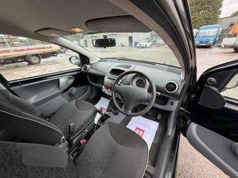 Peugeot 107 1.0 12V Urban Euro 5 5dr