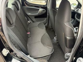 Peugeot 107 1.0 12V Urban Euro 5 5dr