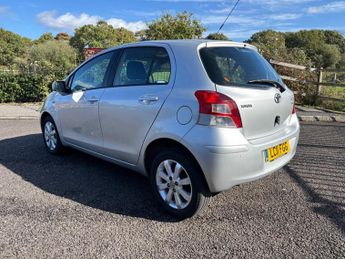 Toyota Yaris VVT-I T SPIRIT