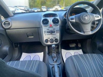Vauxhall Corsa 1.4i 16v Club 5dr