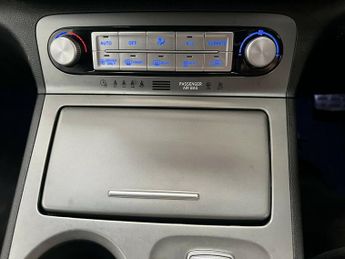 Hyundai KONA PREMIUM