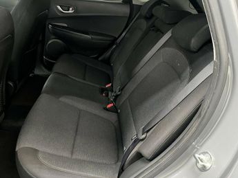 Hyundai KONA PREMIUM