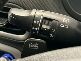 Hyundai KONA PREMIUM