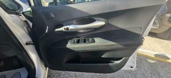 Toyota Auris 1.6 Auris SR Valvematic 5dr