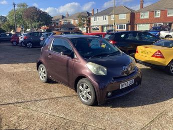 Toyota iQ 1.0 VVT-i 2 Hatchback 3dr Petrol Multidrive Euro 4 (68 bhp)