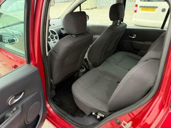 Renault Grand Modus 1.5 dCi Dynamique Euro 5 5dr