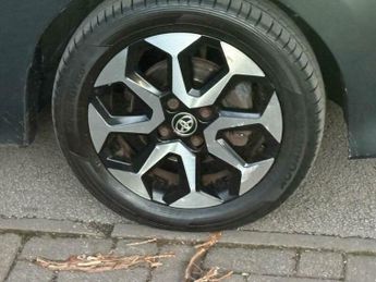 Toyota AYGO 1.0 VVT-i x-plore Euro 6 5dr