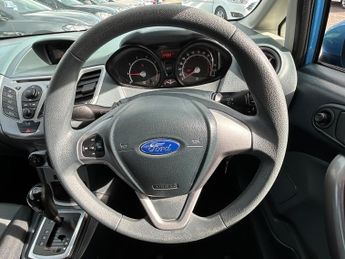 Ford Fiesta STYLE PLUS AUTOMATIC+LOW MILES+A/C+ISOFIX