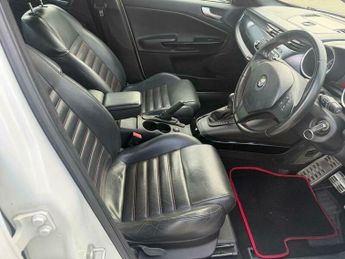 Alfa Romeo Giulietta 1.4 TB MultiAir Lusso TCT Euro 5 (s/s) 5dr