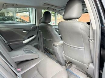 Toyota Prius 1.8 VVT-h T Spirit CVT Euro 5 (s/s) 5dr