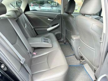 Toyota Prius 1.8 VVT-h T Spirit CVT Euro 5 (s/s) 5dr