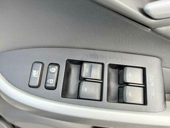 Toyota Prius 1.8 VVT-h T Spirit CVT Euro 5 (s/s) 5dr