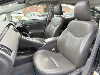 Toyota Prius 1.8 VVT-h T Spirit CVT Euro 5 (s/s) 5dr
