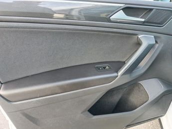 Volkswagen Tiguan SEL TSI 4MOTION DSG