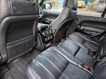 Land Rover Range Rover SDV8 AUTOBIOGRAPHY