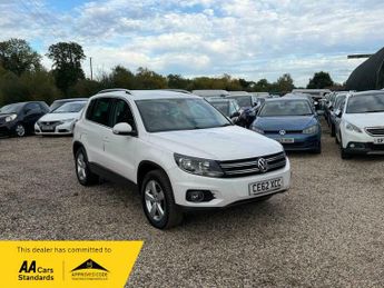 Volkswagen Tiguan 2.0 TDI BlueMotion Tech Escape 4WD Euro 5 (s/s) 5dr