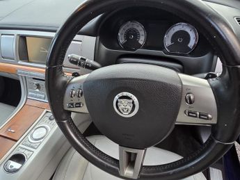 Jaguar XF V6 LUXURY