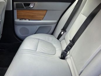 Jaguar XF V6 LUXURY