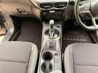 Nissan Juke 1.6 N-Connecta SUV 5dr Petrol Hybrid Auto Euro 6 (143 ps)