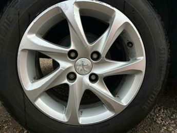 Peugeot 208 1.4 e-HDi Active EGC Euro 5 (s/s) 5dr