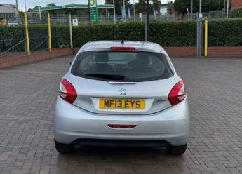 Peugeot 208 1.2 VTi Access+ Euro 5 5dr