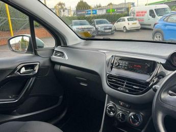 Peugeot 208 1.2 VTi Access+ Euro 5 5dr